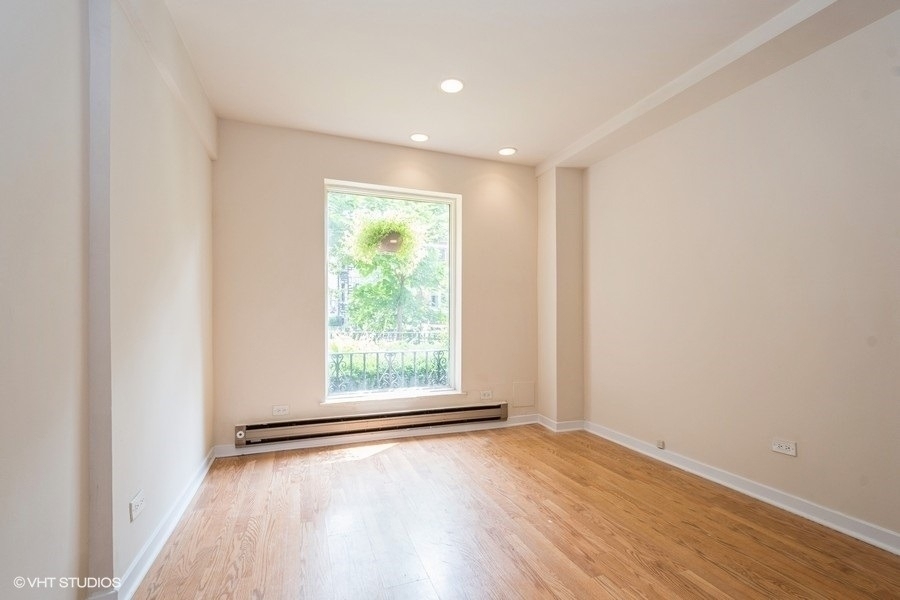 1504 N Dearborn Parkway - Photo 2