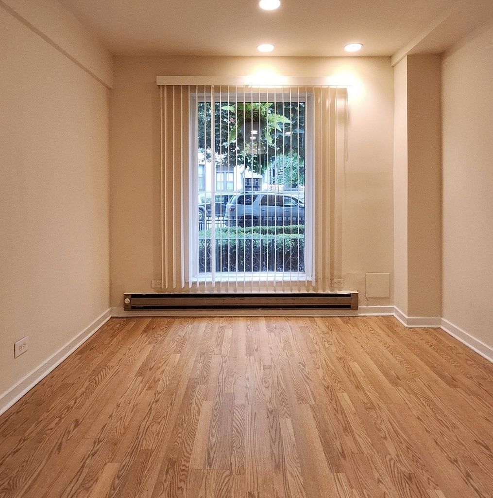 1504 N Dearborn Parkway - Photo 9