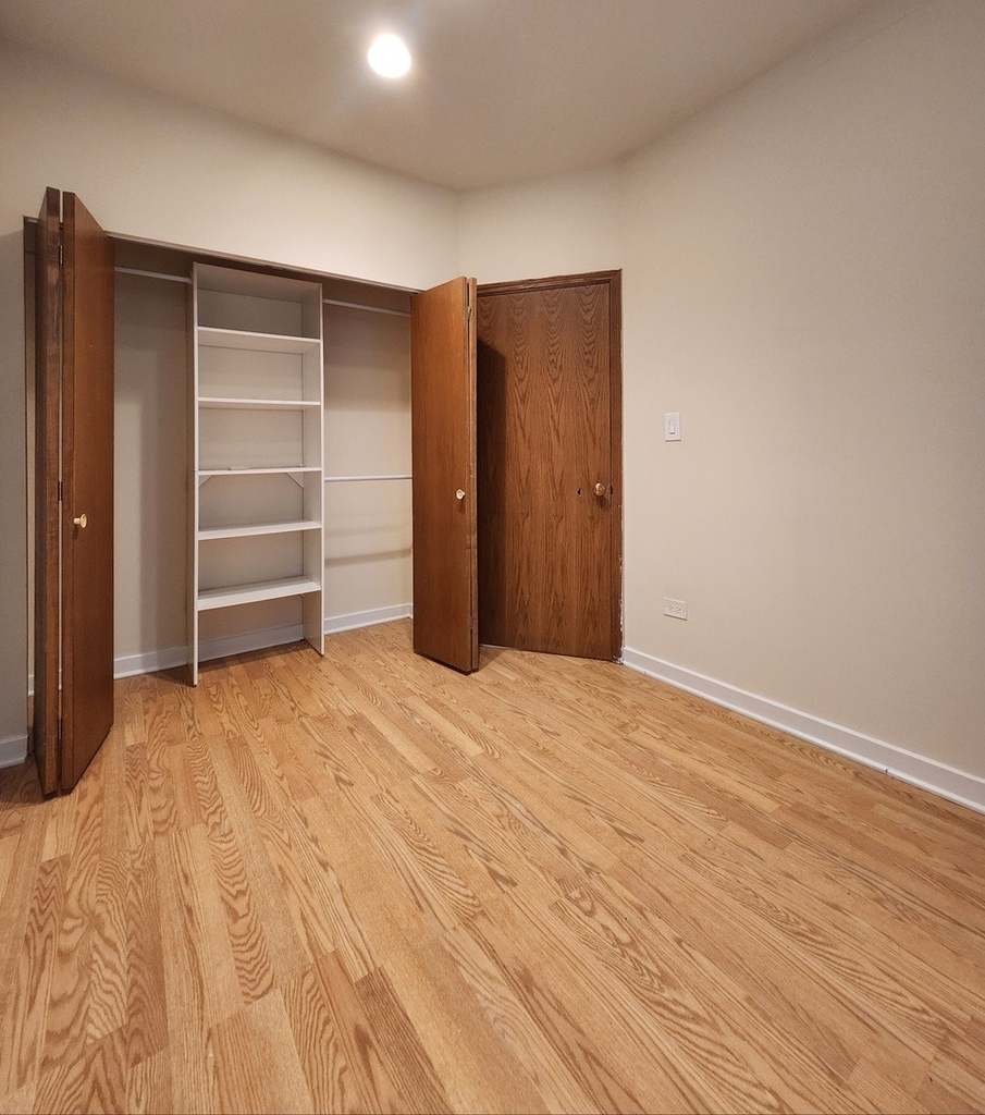 1504 N Dearborn Parkway - Photo 7
