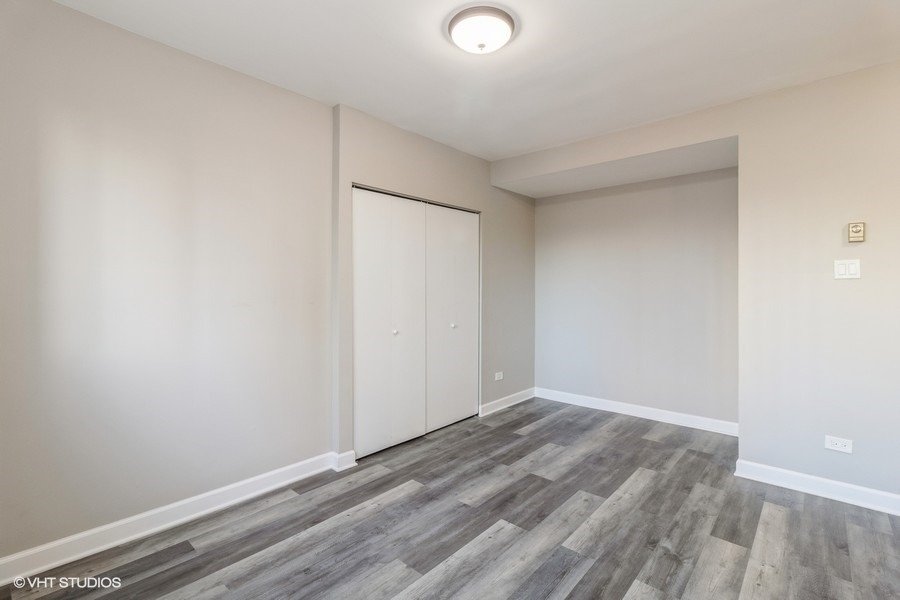 1430 N Dearborn Parkway - Photo 2
