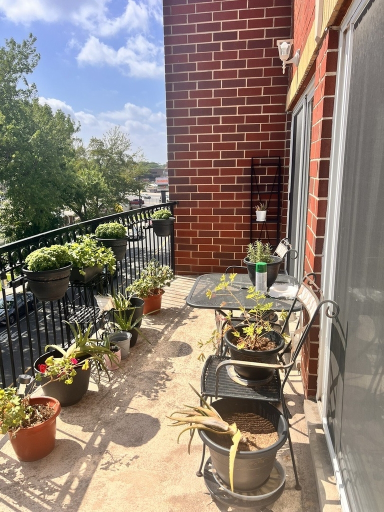 5758 N California Avenue - Photo 12
