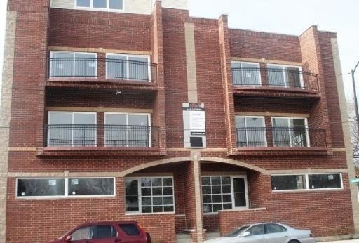 5758 N California Avenue - Photo 2