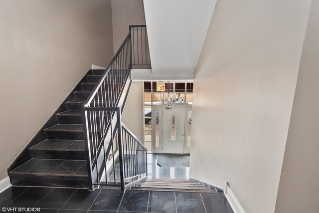 5758 N California Avenue - Photo 1