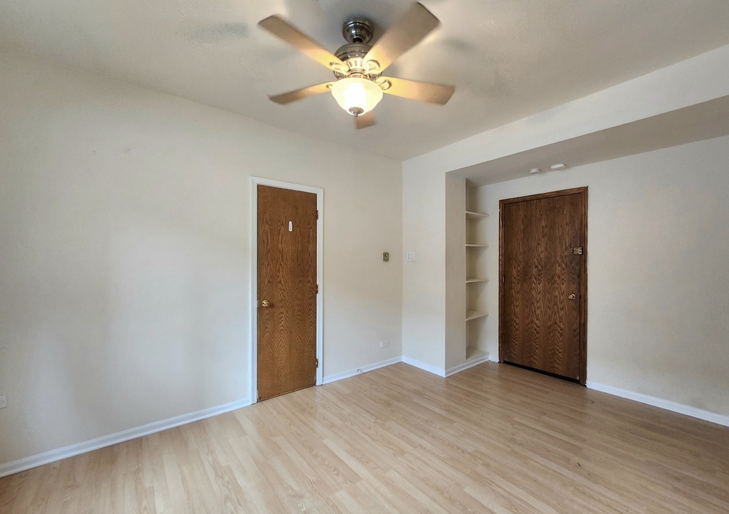 1430 N Dearborn Parkway - Photo 3