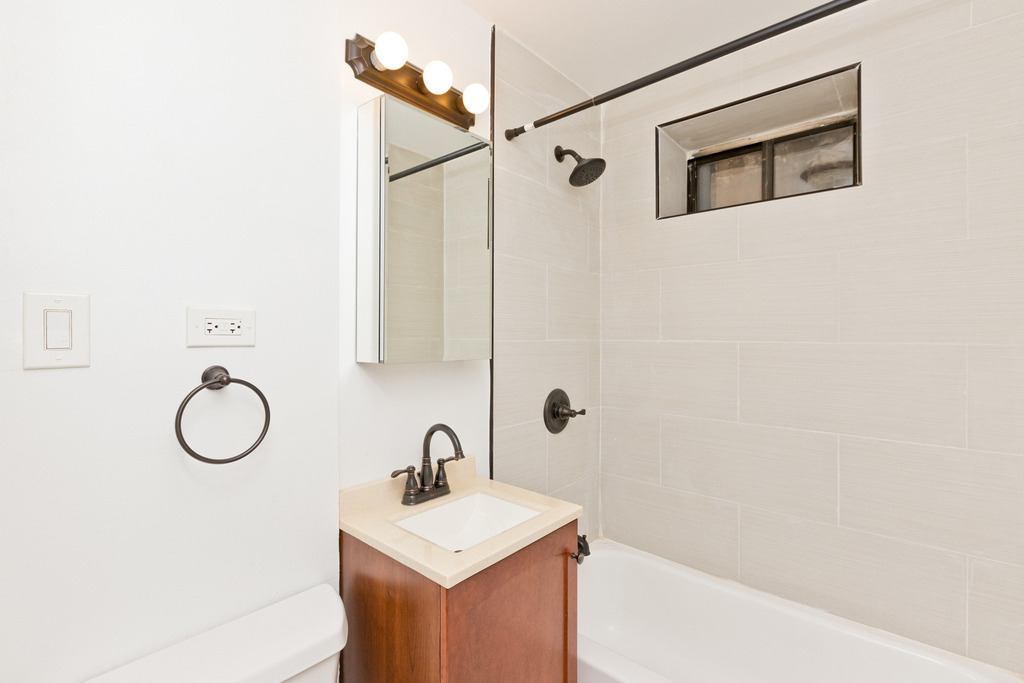 1430 N Dearborn Street - Photo 4