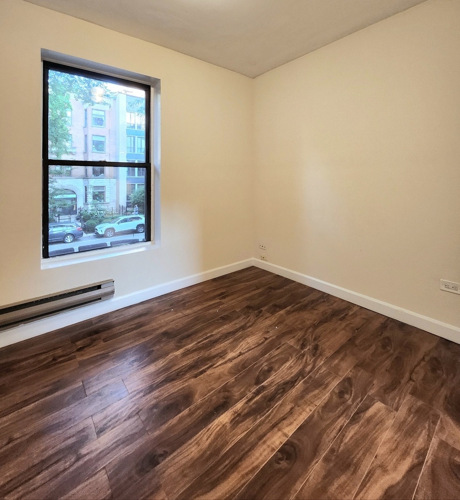 1430 N Dearborn Parkway - Photo 5