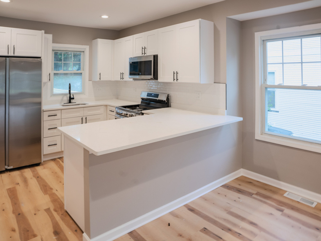 523 S Monterey Avenue - Photo 4
