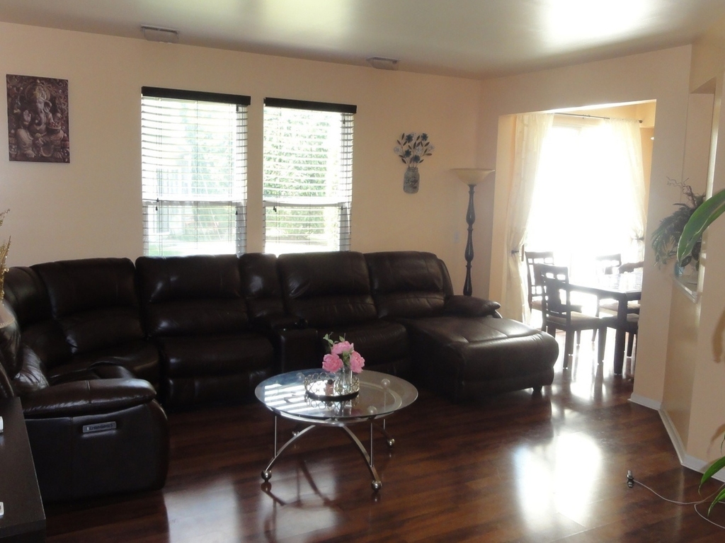 3156 Bromley Lane - Photo 2