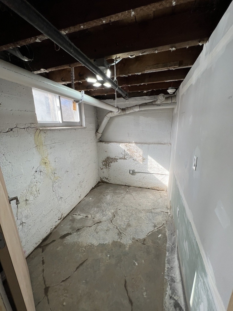 301 W Main Street - Photo 14