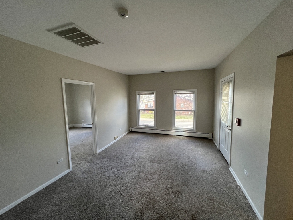 301 W Main Street - Photo 2