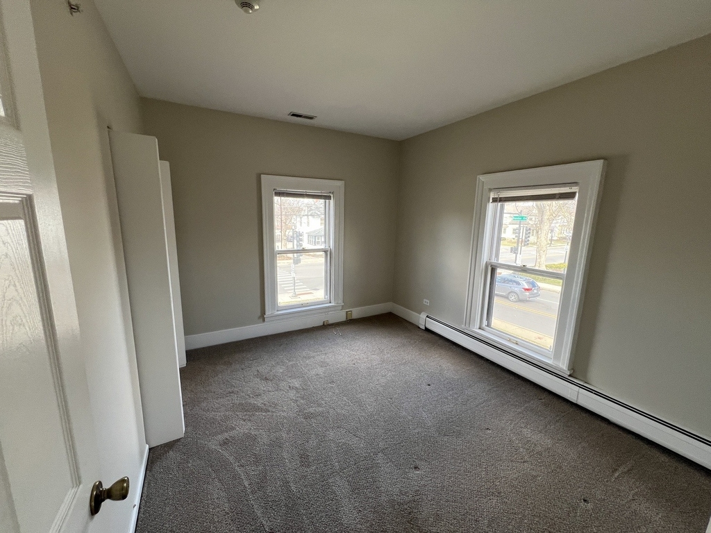 301 W Main Street - Photo 5