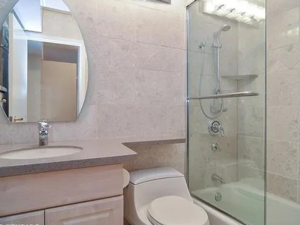 230 E Ontario Street - Photo 5