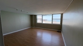 6301 N Sheridan Avenue - Photo 2
