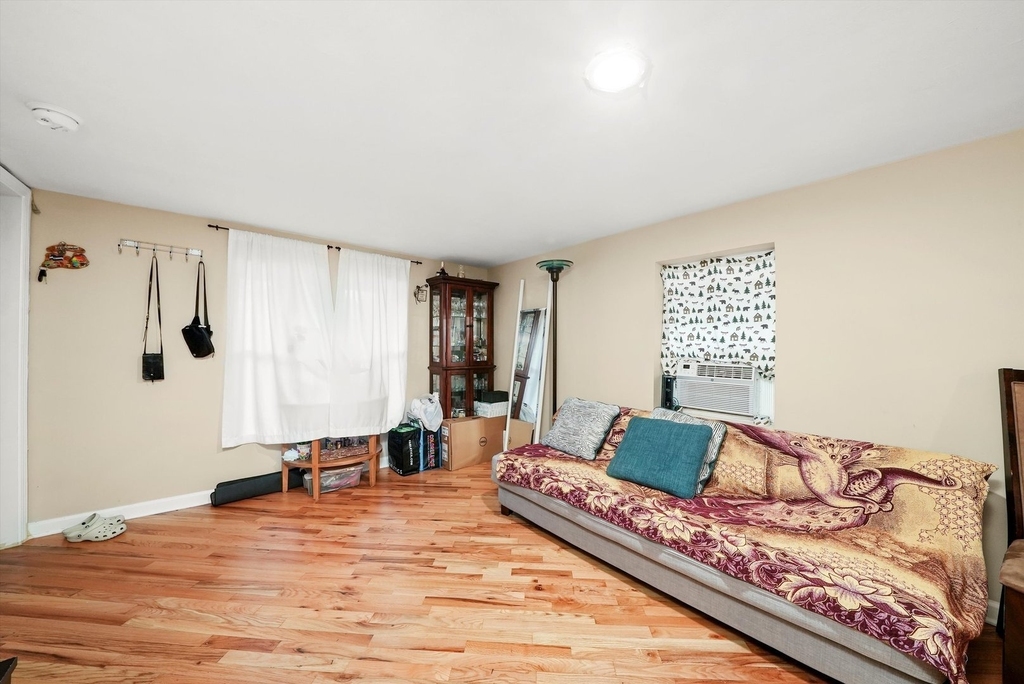 4614 N Springfield Avenue - Photo 2