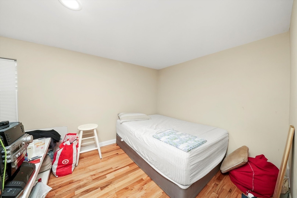 4614 N Springfield Avenue - Photo 10
