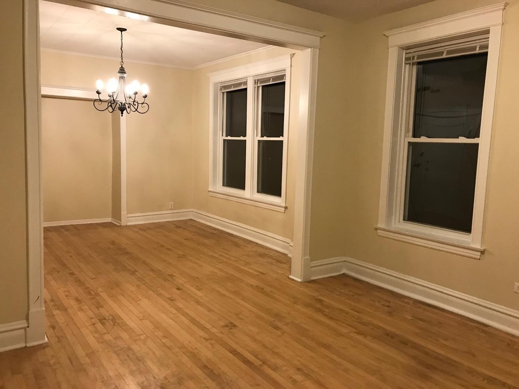 2734 W 18th Street - Photo 2