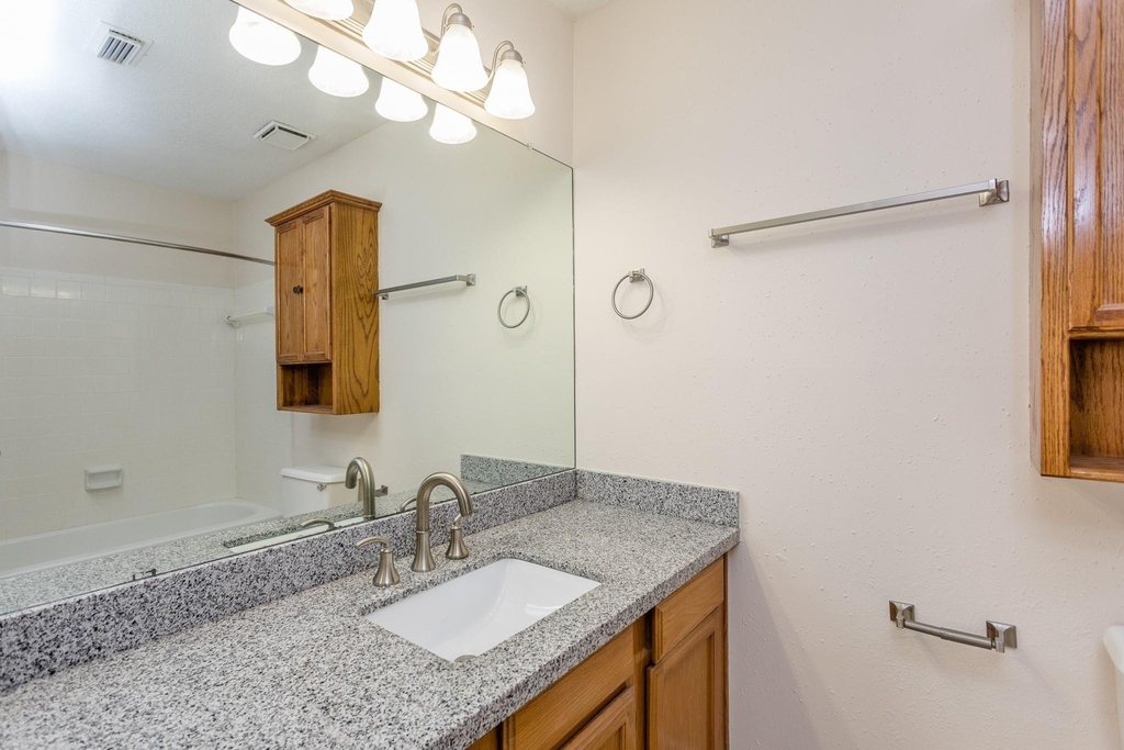 9206 Towerstone Drive - Photo 4