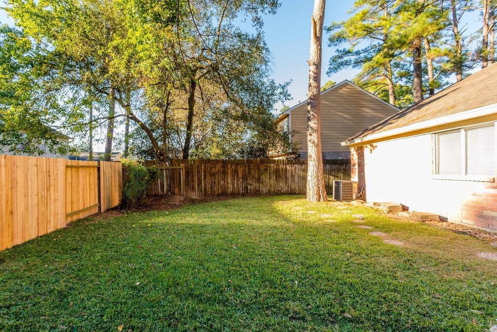 9206 Towerstone Drive - Photo 2