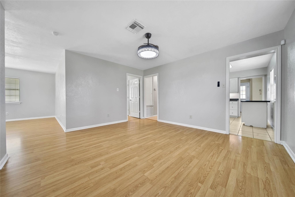 307 Lawrence Street - Photo 6
