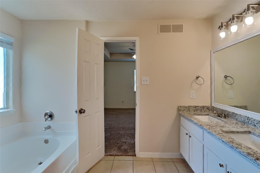 5018 Woodland Meadows Lane - Photo 7