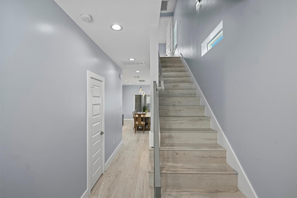 2413 Pease Street - Photo 20