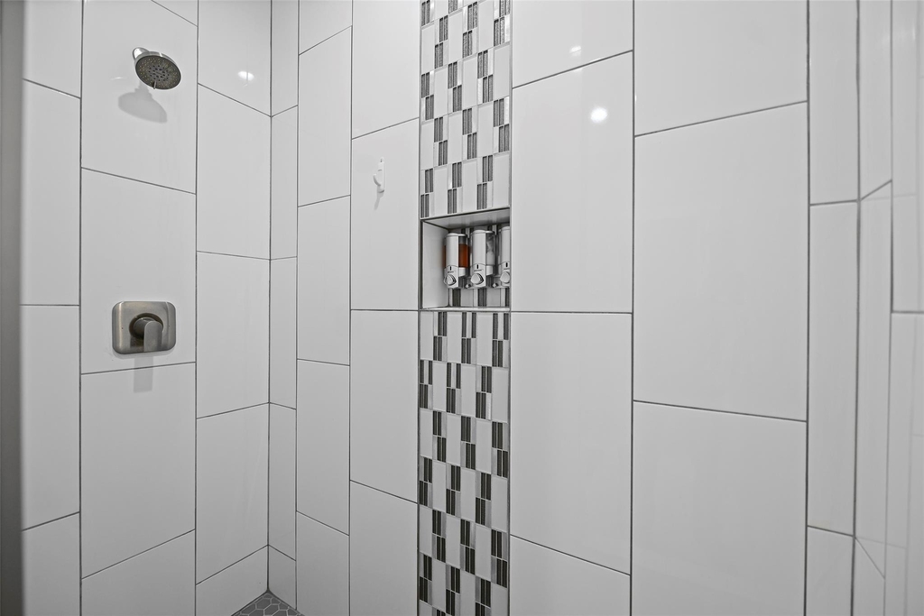 2413 Pease Street - Photo 5