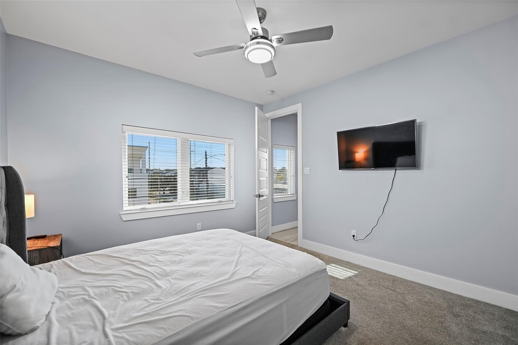 2413 Pease Street - Photo 25