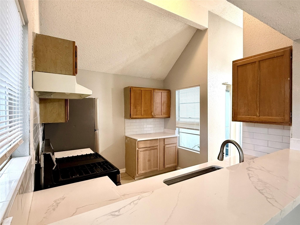 18586 N Lyford Drive - Photo 6