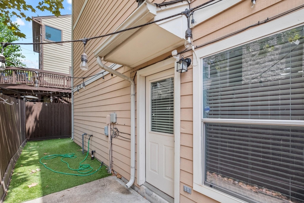5314 Schuler Street - Photo 31