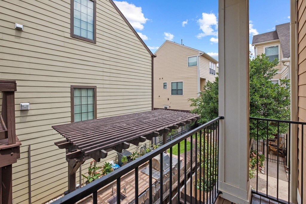 5314 Schuler Street - Photo 13