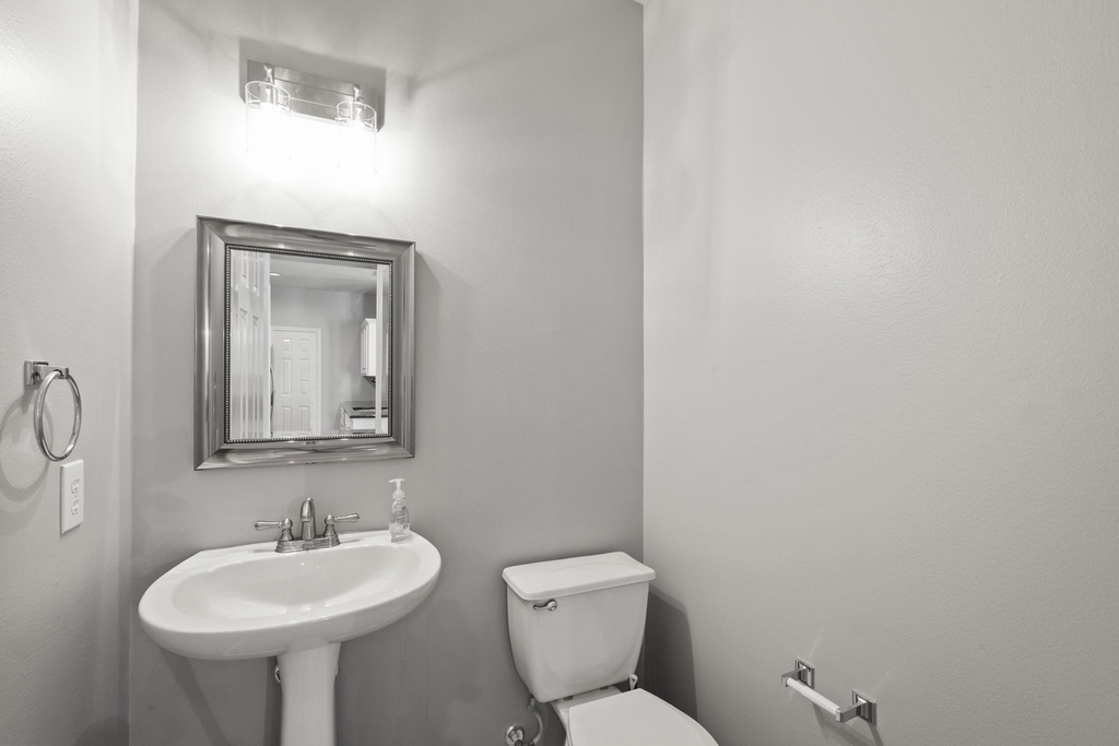 5314 Schuler Street - Photo 12