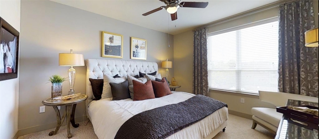1340 W Gray Street - Photo 2