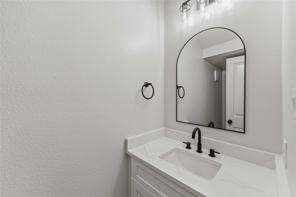 760 Lucky Street - Photo 18