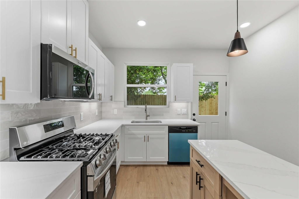 760 Lucky Street - Photo 11