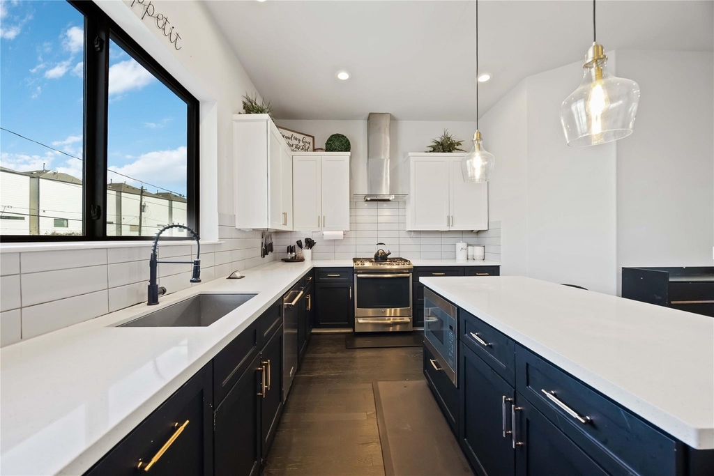 4235 Allen Street - Photo 10