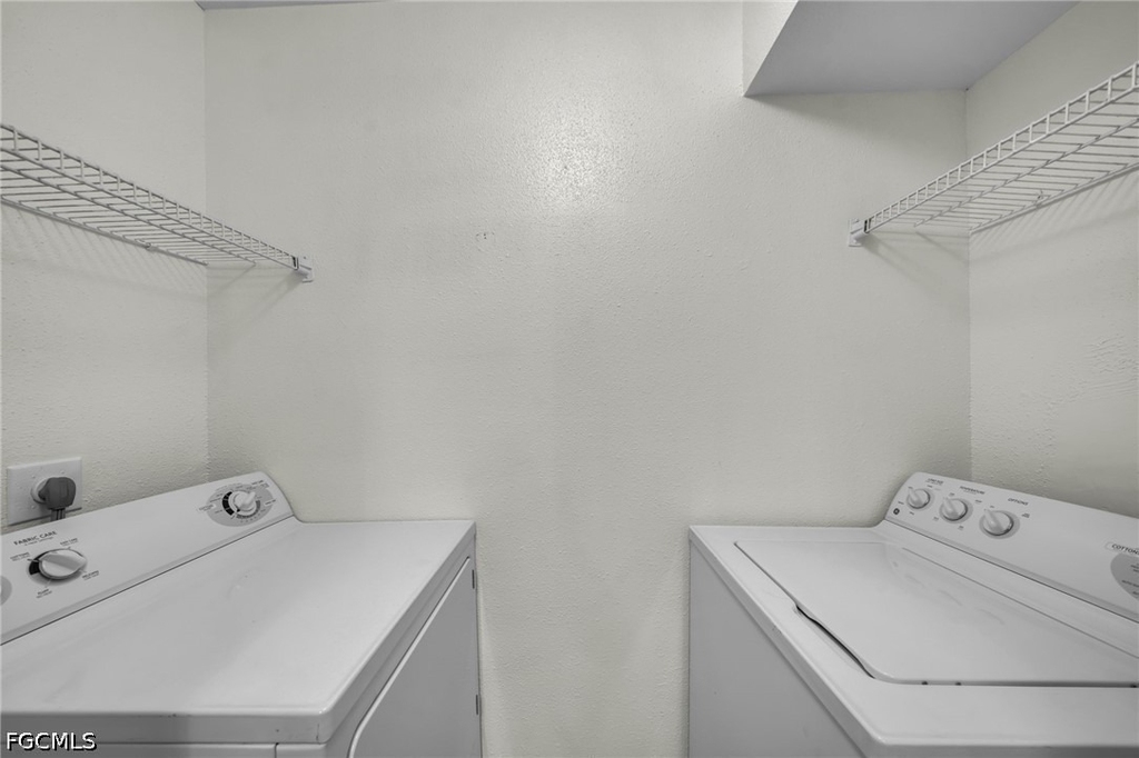 2885 Winkler Avenue - Photo 9