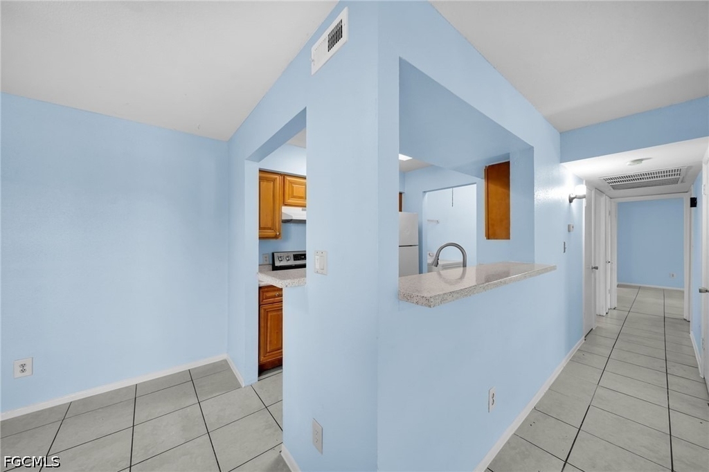 2885 Winkler Avenue - Photo 4