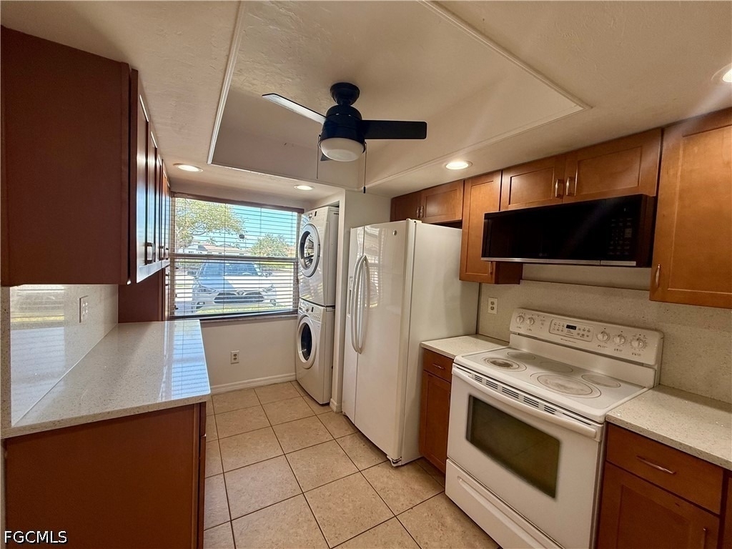 1429 Cape Coral Parkway W - Photo 3
