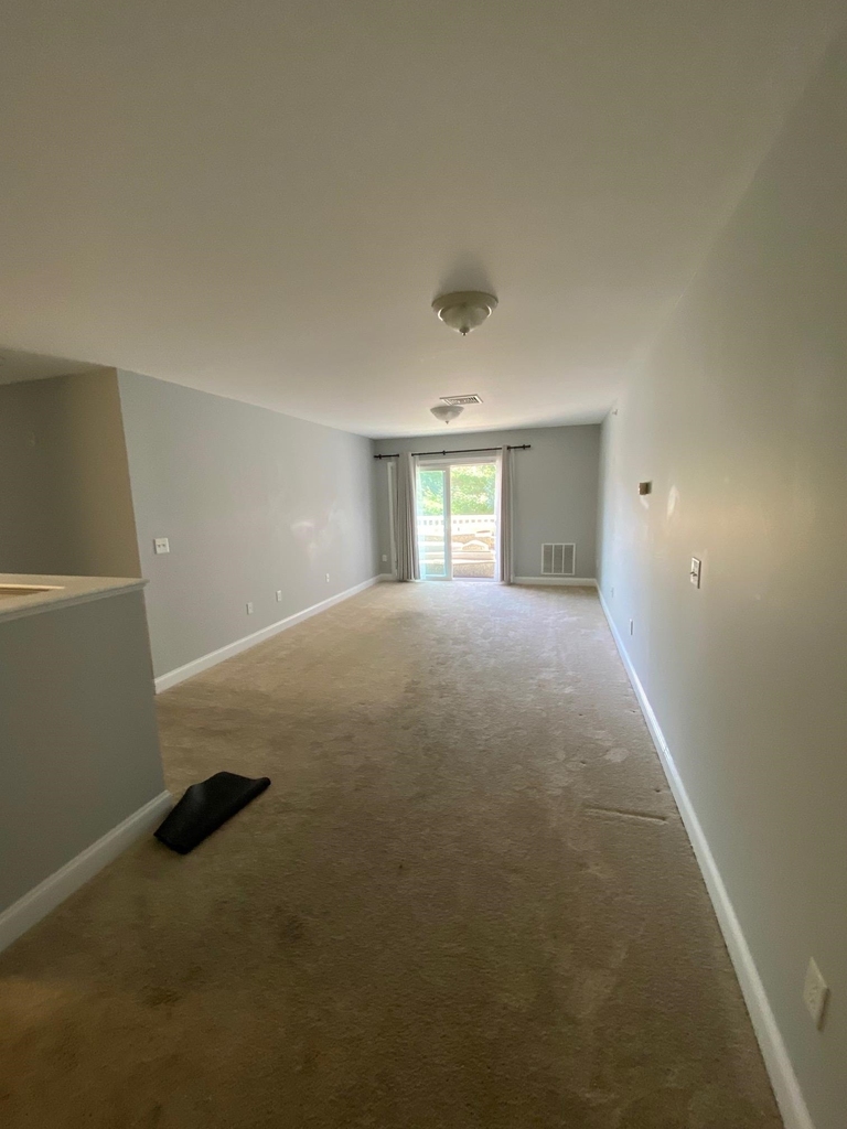 122 Coliseum - Photo 5