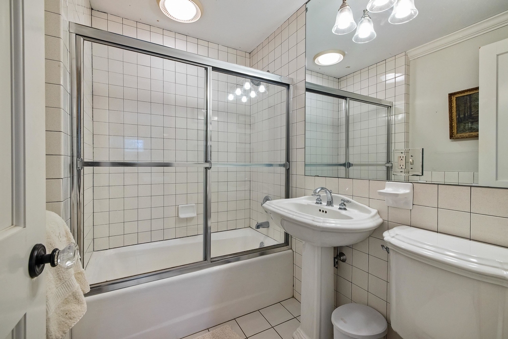 808 Central - Photo 26