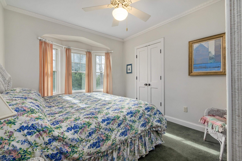 808 Central - Photo 24