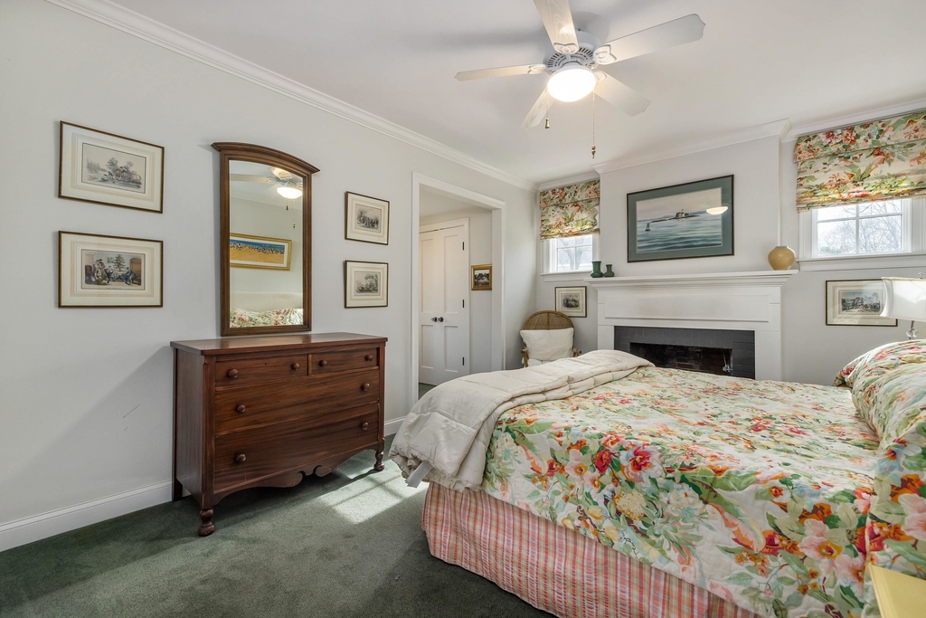 808 Central - Photo 9