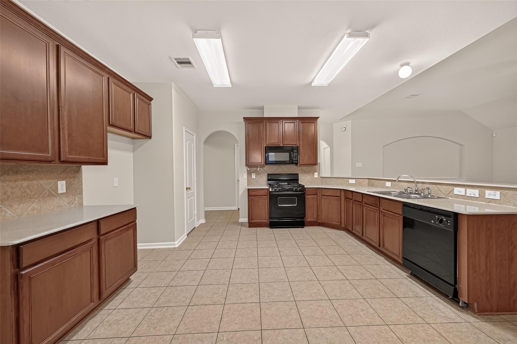 4823 Grand Chateau Lane - Photo 17