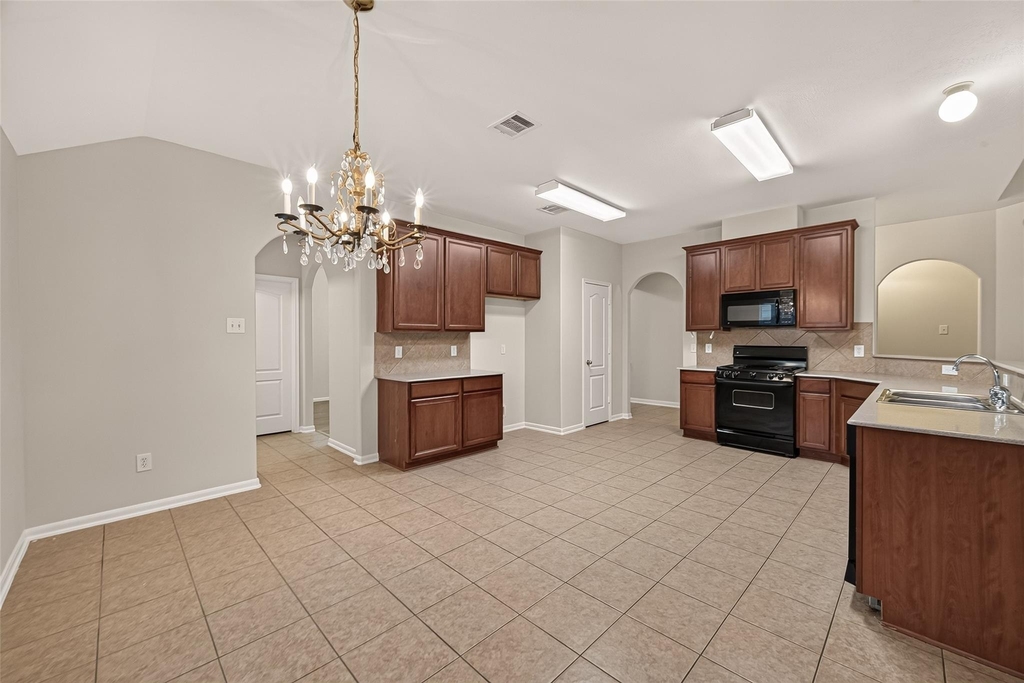 4823 Grand Chateau Lane - Photo 14