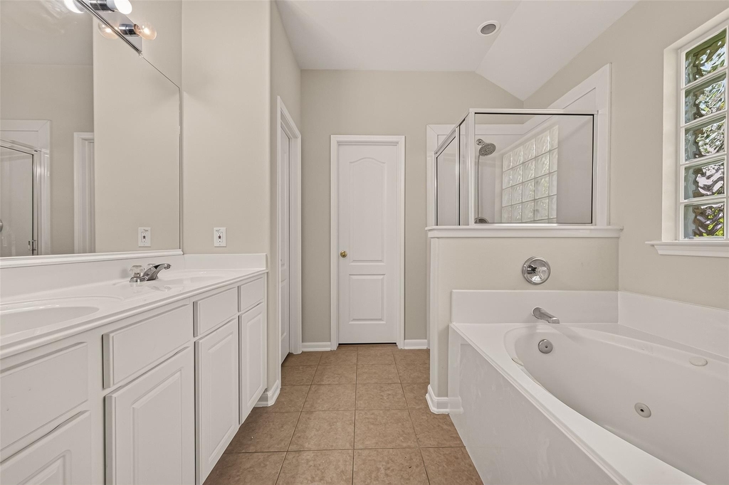 4823 Grand Chateau Lane - Photo 30