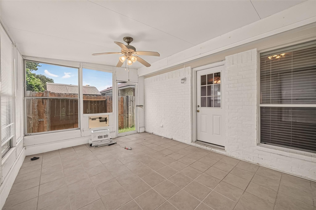 4823 Grand Chateau Lane - Photo 34