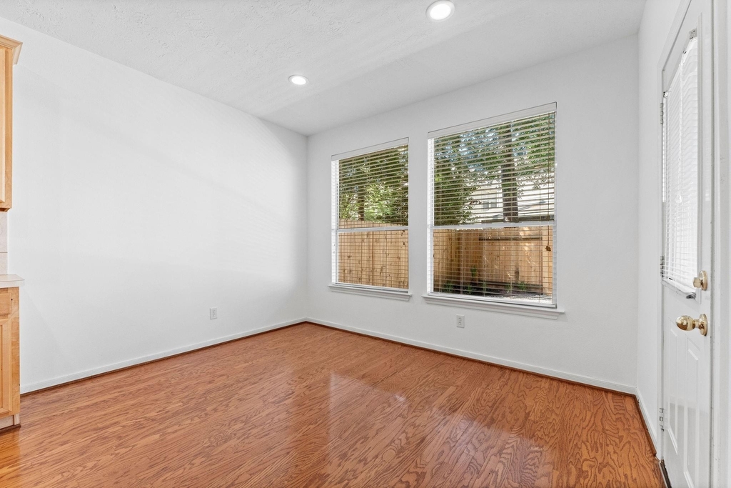39 E Burberry Circle - Photo 15