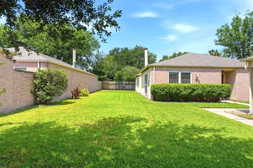 7502 Addicks Clodine Road - Photo 26