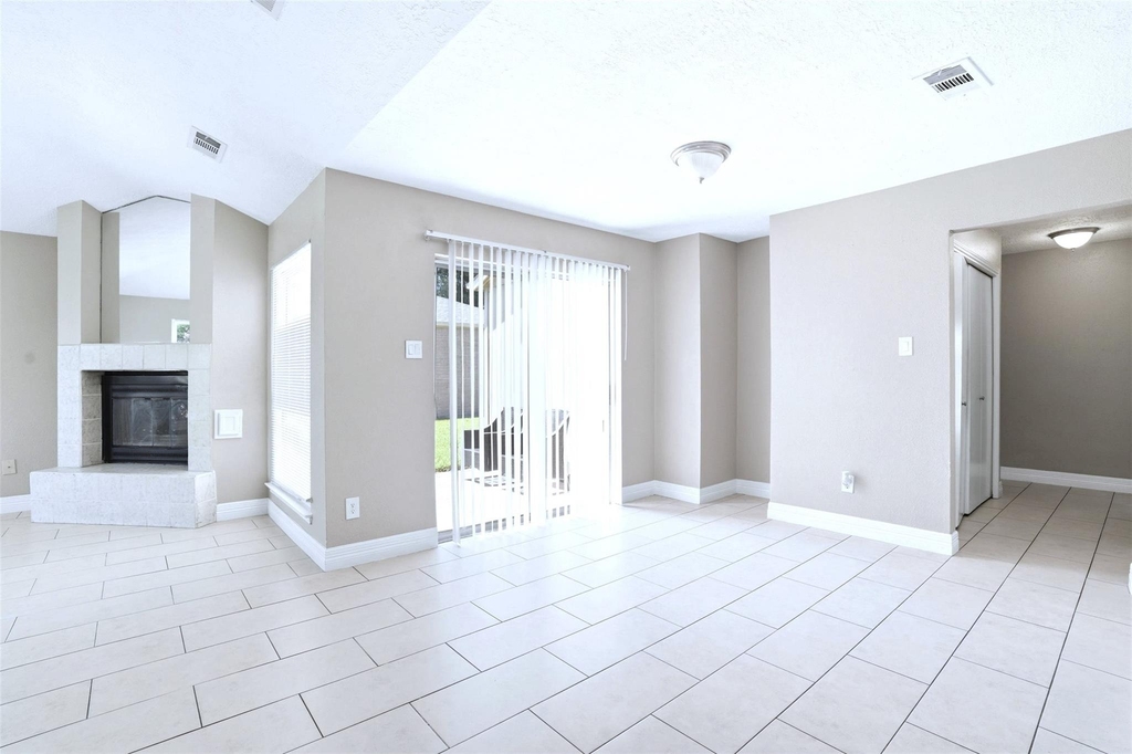 7502 Addicks Clodine Road - Photo 14