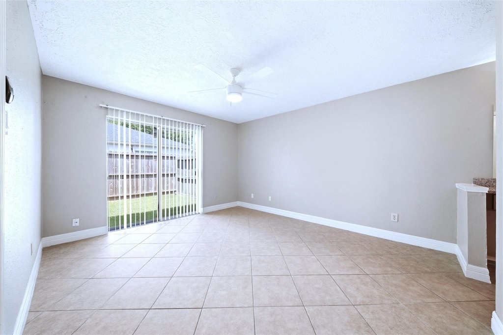 7502 Addicks Clodine Road - Photo 16